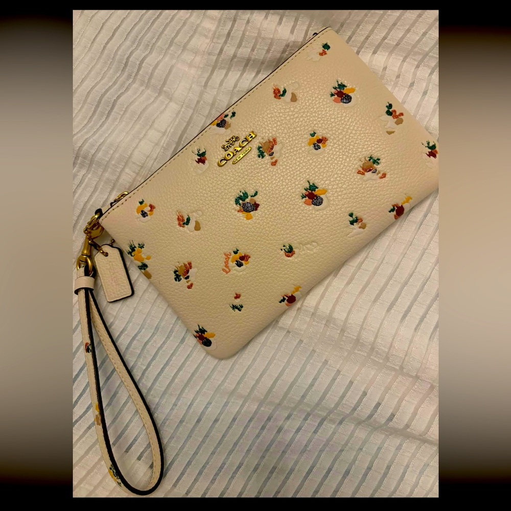 Coach signature leather wristlet